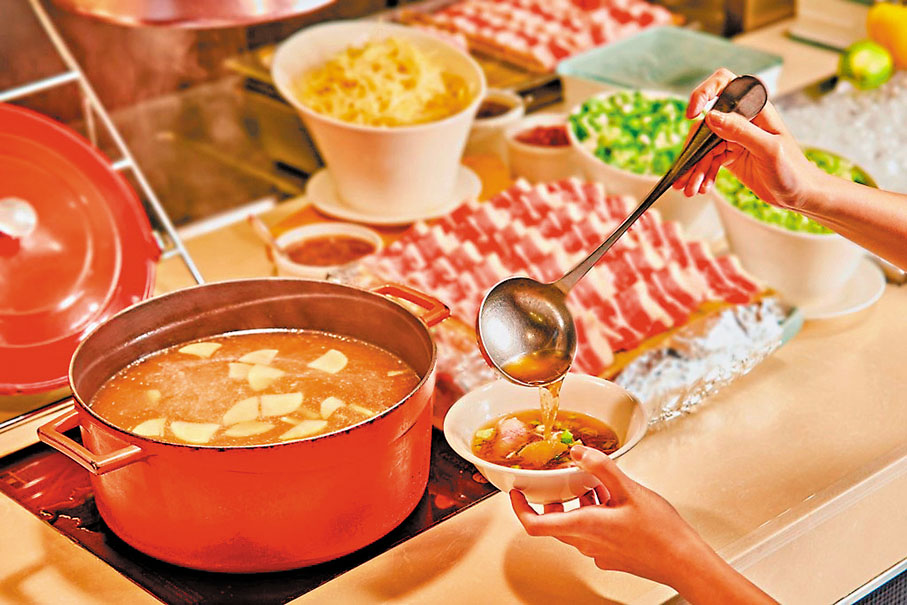 ◆百宴自助餐廳的「台式牛肉湯」