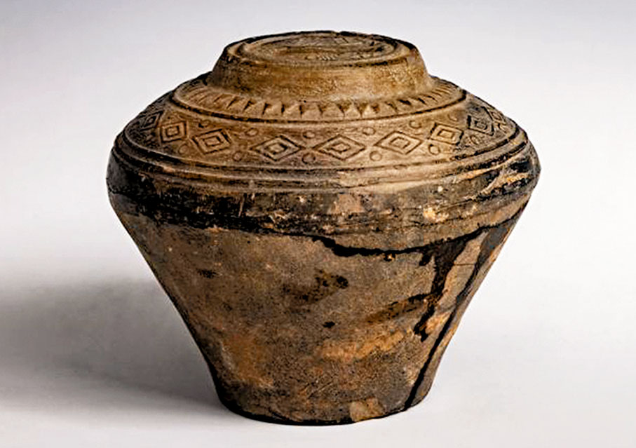 ◆ 漢代儲錢罐「撲滿」