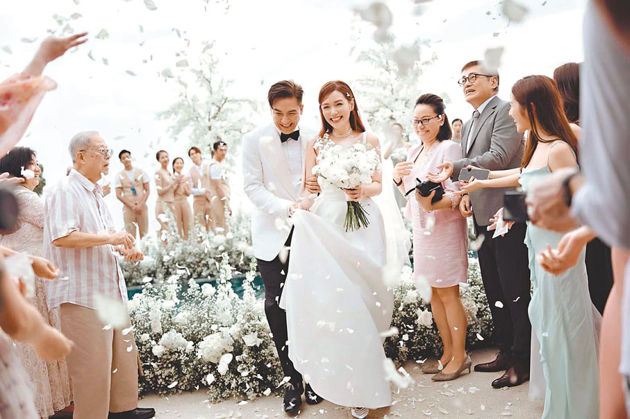 ◆馬國明和湯洛雯在蘇梅島舉行童話式婚禮。