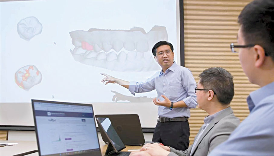 ◆「Tooth AI」團隊正在研究用人工智能手段優化義齒安裝方案。 香港文匯報廣州傳真