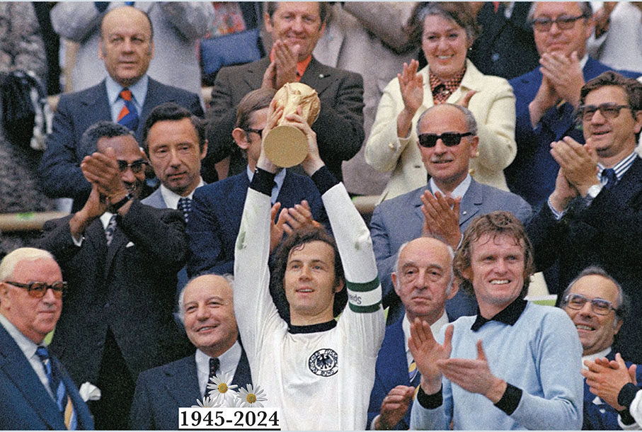 ◆1974年世界盃，碧根鮑華以隊長身份帶領當時的西德隊勇奪冠軍。  資料圖片