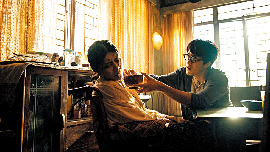 ◆電影以懸疑類型探索照顧者內心世界。