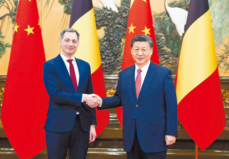 ◆1月12日下午，國家主席習近平在北京人民大會堂會見來華進行正式訪問的比利時首相德克羅。 新華社