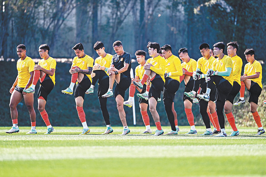 ◆國足在多哈備戰亞洲盃。 新華社