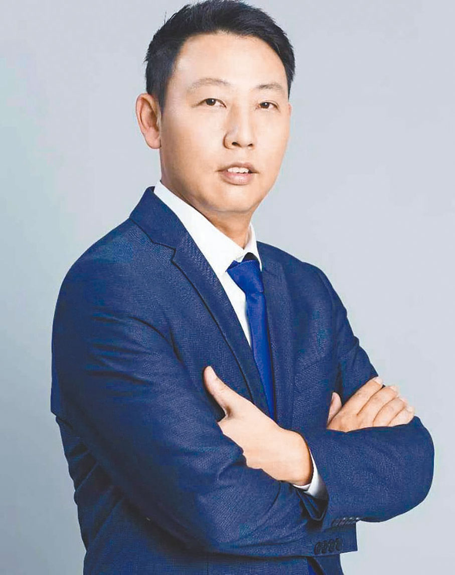 深圳三聯國際物流總經理龍檢君:網上顯示20英呎貨櫃到歐洲要5,000美元,實際沒這樣高,不少船公司亂叫價。