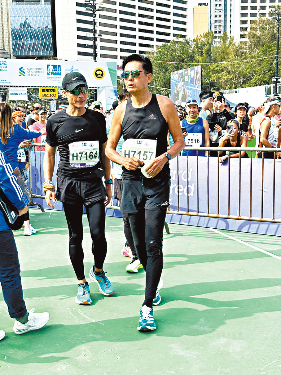 ◆發哥笑言較心目中的目標慢了4分鐘。