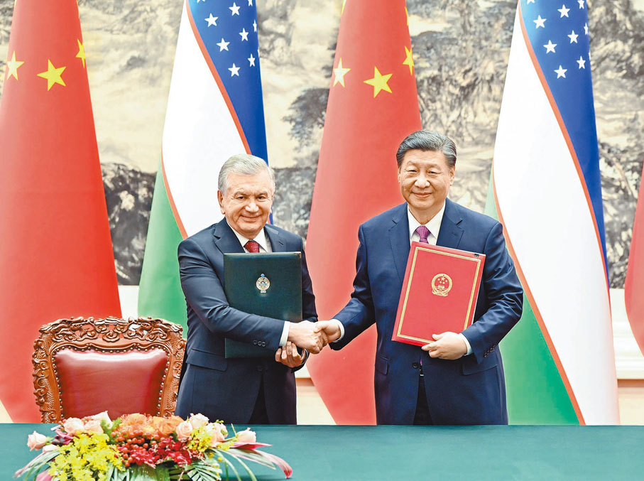 ◆1月24日下午，國家主席習近平在北京人民大會堂同來華進行國事訪問的烏茲別克斯坦總統米爾濟約耶夫舉行會談。會談後，兩國元首簽署並發表了《中華人民共和國和烏茲別克斯坦共和國關於新時代全天候全面戰略夥伴關係的聯合聲明》。 新華社