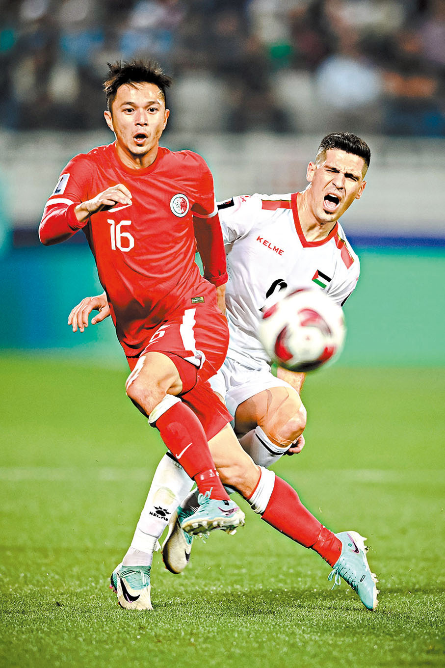◆陳肇鈞（左）獲補選進入省港盃港足代表隊名單。新華社