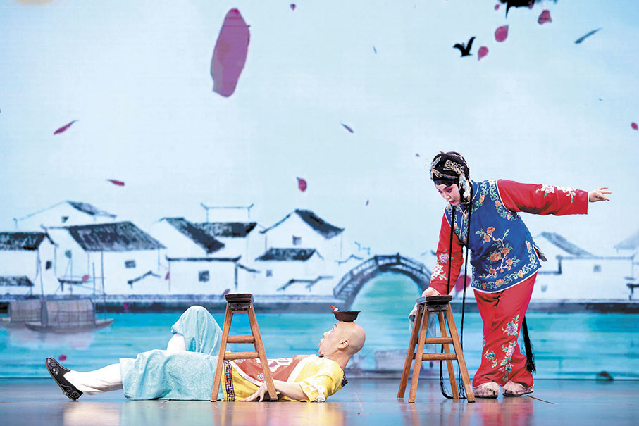 ◆1月30日，演員在阿根廷首都布宜諾斯艾利斯的洛拉·門布里韋斯劇院表演。 新華社