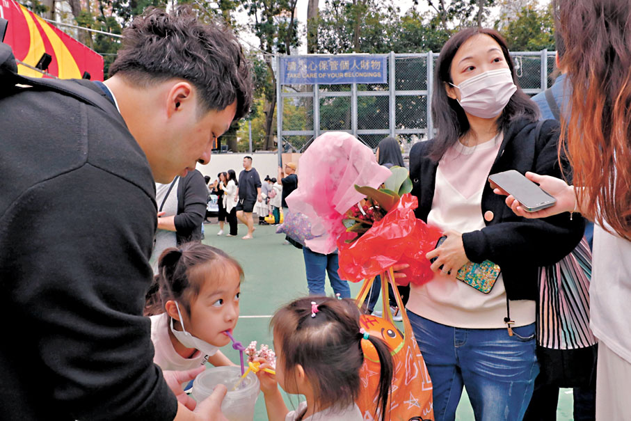 ◆李女士一家。香港文匯報記者北山彥 攝