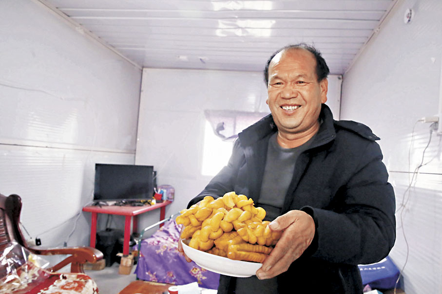 ◆崔家村村民趙華虎家的年貨已準備齊全。