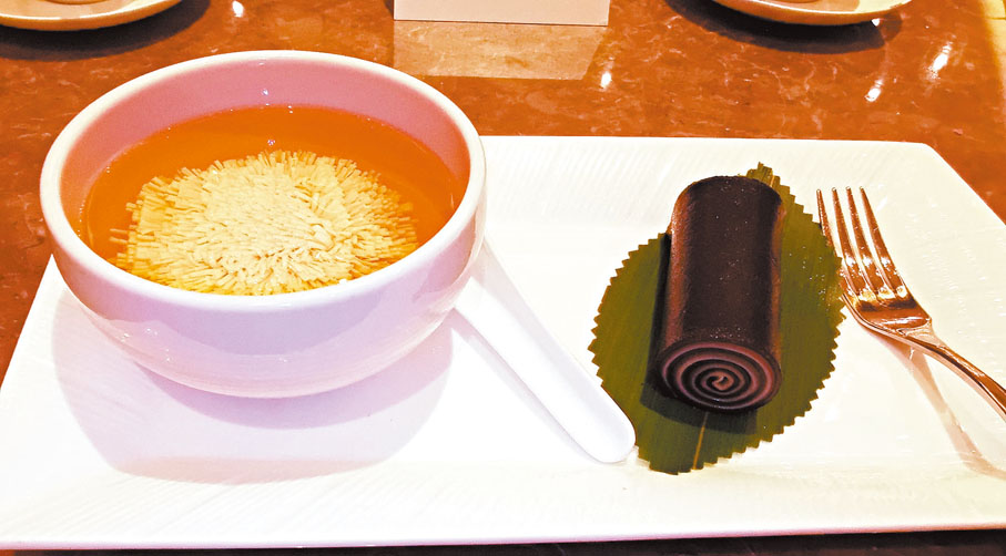 ◆薑茶水中豆腐花、懷舊芝麻卷