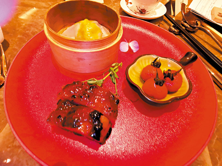 ◆至尊蜜汁叉燒、星斑金魚餃 、話梅番茄