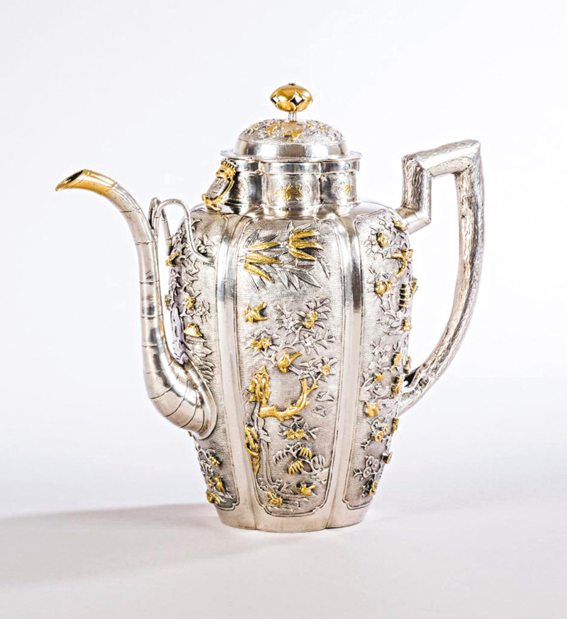 ◆凡爾賽宮館藏的「花鳥紋雕銀部分鍍金水壺」。凡爾賽宮資料圖片