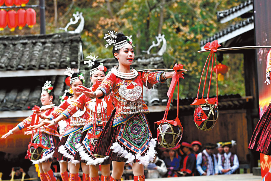 ◆2024年全國春節「村晚」主會場活動在廣西柳州舉辦。 新華社