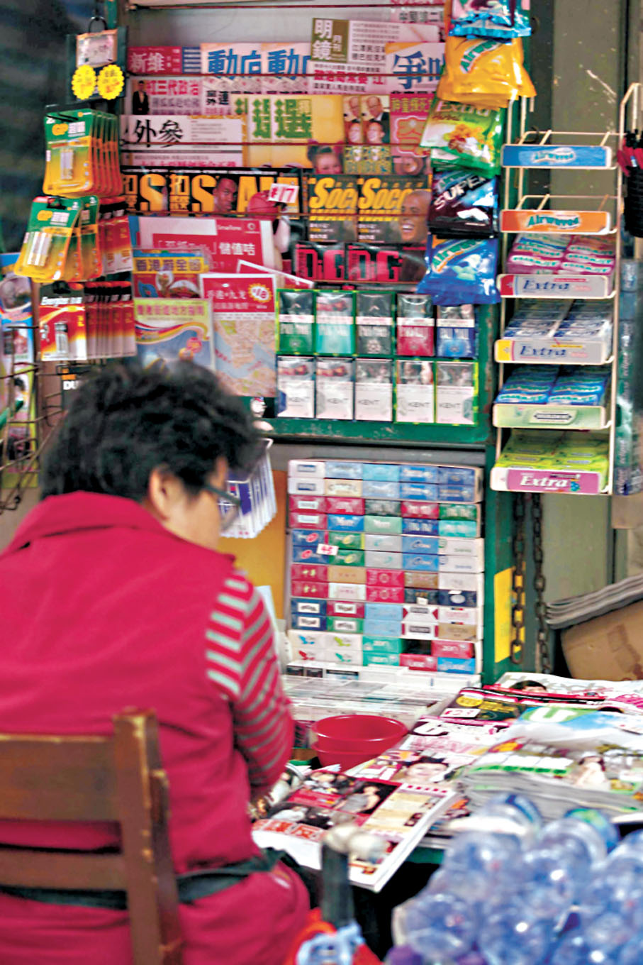 ◆林文健直言香港煙草稅仍有上調空間。圖為報檔售賣香煙。 資料圖片