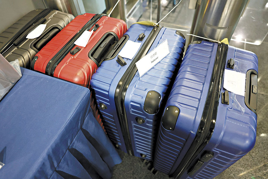 ◆涉案外籍男子利用行李篋販毒。 香港文匯報記者劉友光 攝