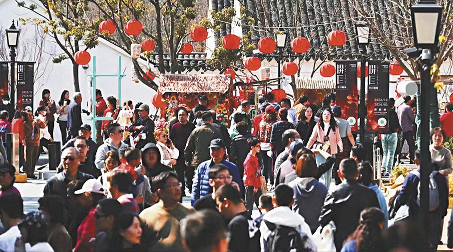 ◆上海蟠龍天地聚集眾多遊客前來打卡消費。