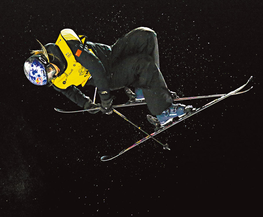 ◆谷愛凌在卡爾加里自由式滑雪世界盃八連冠。 美聯社