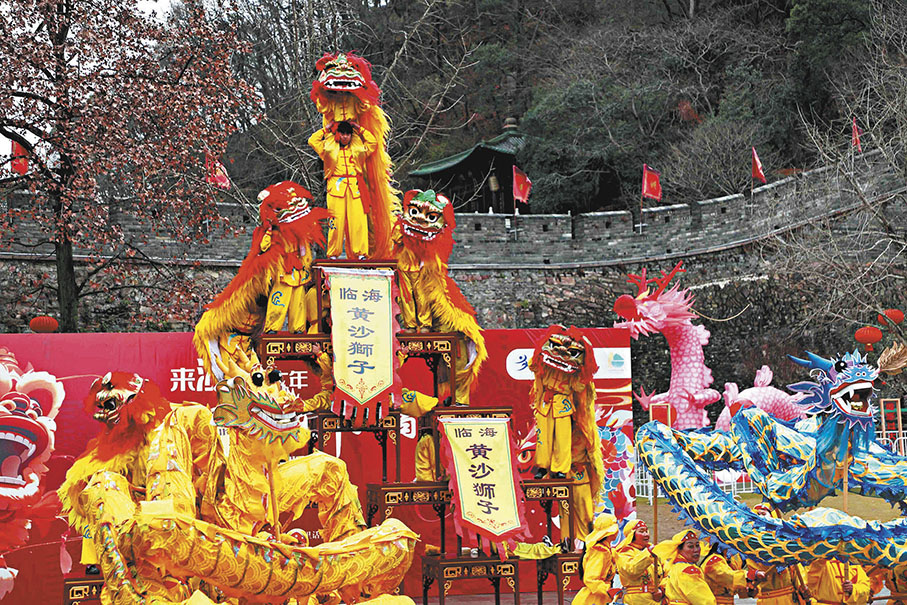 ◆黃沙舞獅表演。　 香港文匯報記者連愍鈺 攝