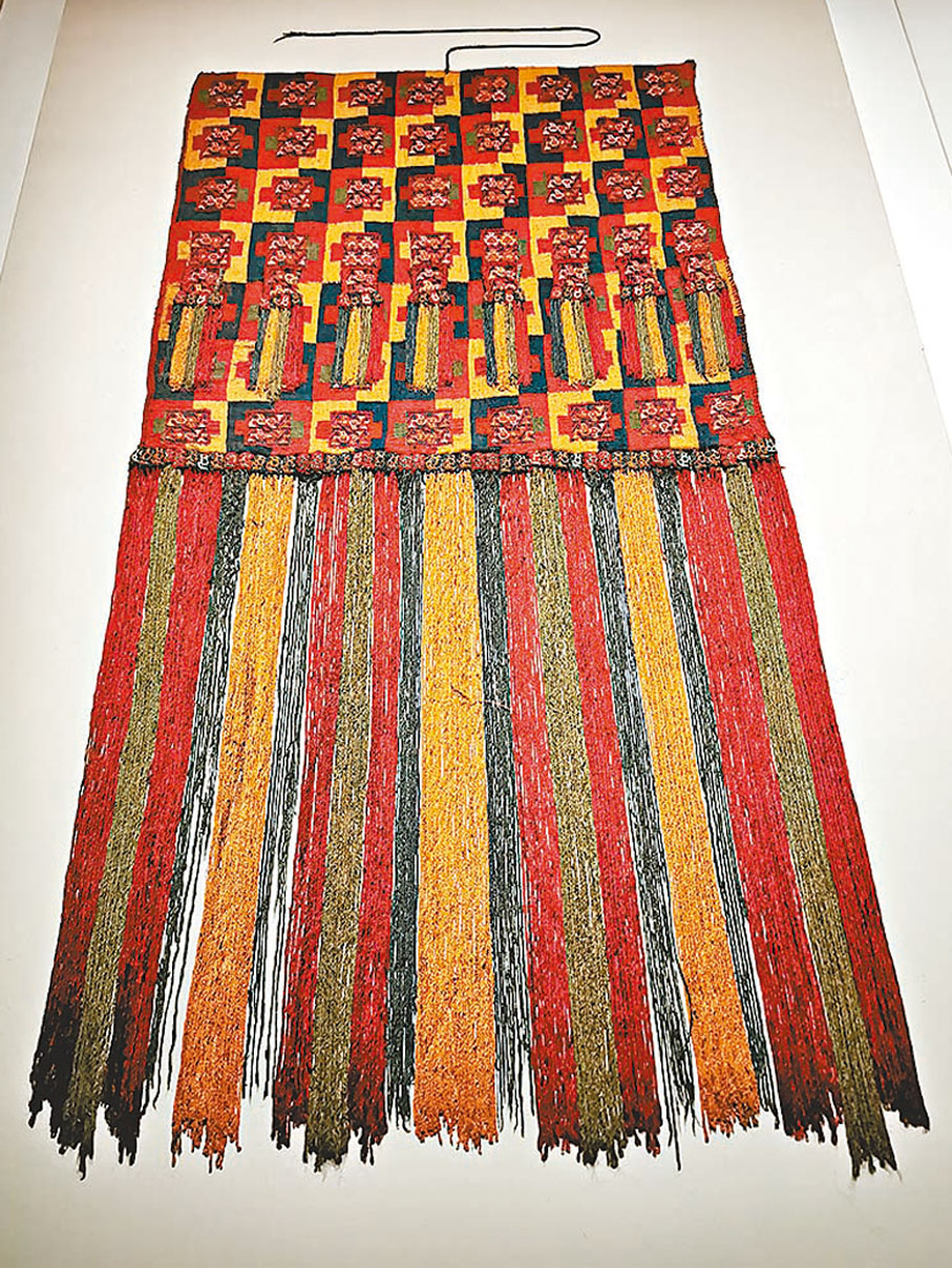 ◆彩色織錦袋（公元1400-1532年，印加帝國，秘魯中央銀行附屬博物館）