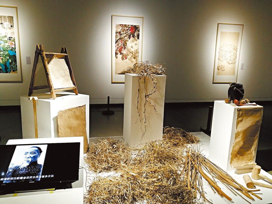 ◆展覽展出的有關桑皮紙的視頻影像、材料實物等。