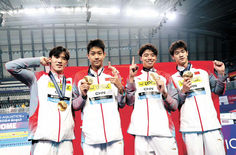 ◆潘展樂（右）在接力賽打破世績。   資料圖片