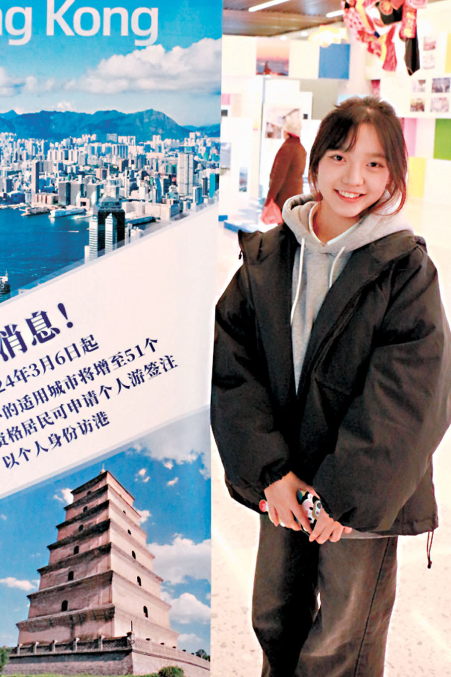 西安市民田時雨：提升額度可以帶動內地遊客赴港利好香港商貿。香港文匯報特約通訊員豆潔  攝