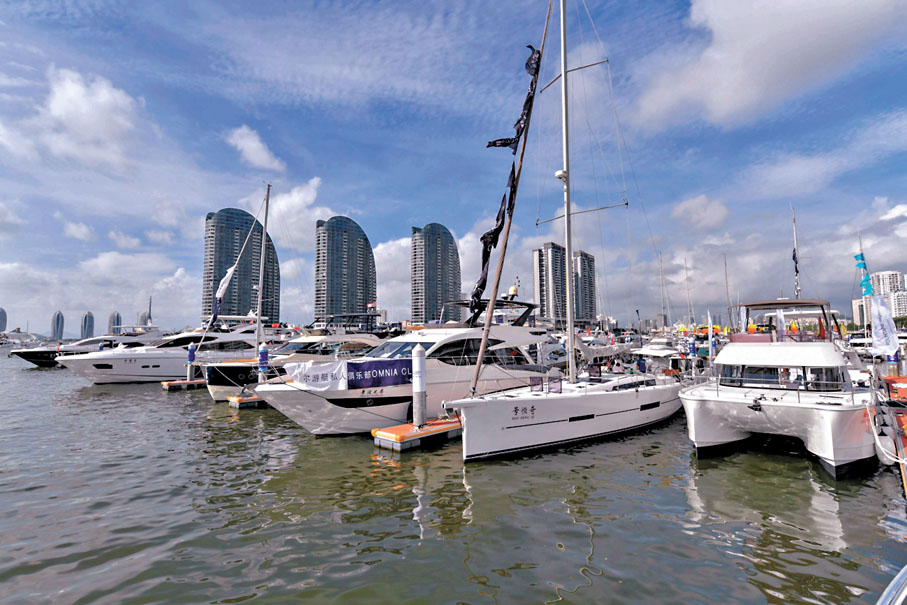 ◆深圳及海南已開通「港澳遊艇自由行」。圖為三亞鴻洲遊艇會碼頭。 資料圖片