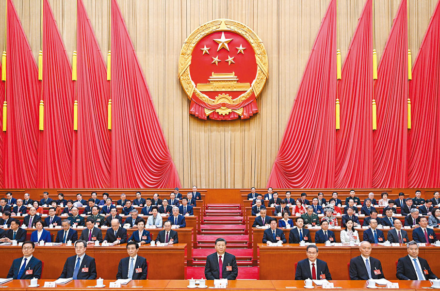 ◆3月5日，第十四屆全國人民代表大會第二次會議在北京人民大會堂開幕。黨和國家領導人習近平、李強、王滬寧、蔡奇、丁薛祥、李希、韓正等出席大會。新華社