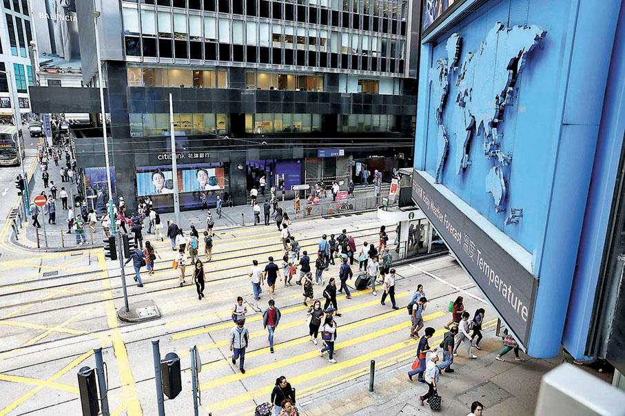 ◆與去年相比，受訪企業對香港經濟及公司銷售前景的信心大為提升。 資料圖片