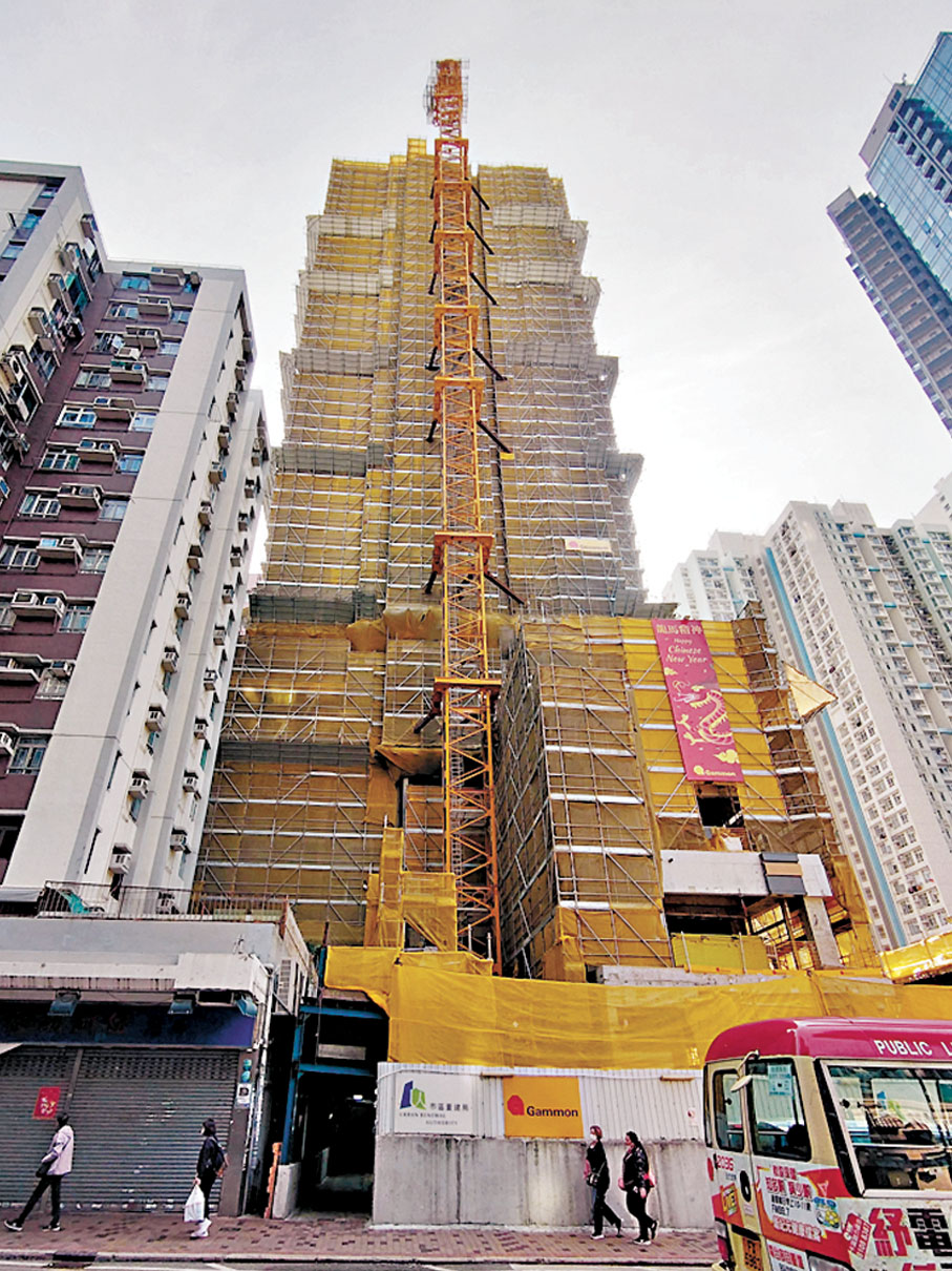 ◆華懋表示，與市建局合作發展的長沙灣東京街項目，前期銷售工作已準備就緒，計劃在下半年以現樓銷售。香港文匯報記者王里  攝
