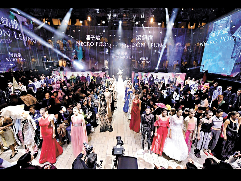 ◆香港時裝設計師協會融合新舊元素，呈獻首個本地時裝音樂匯演。