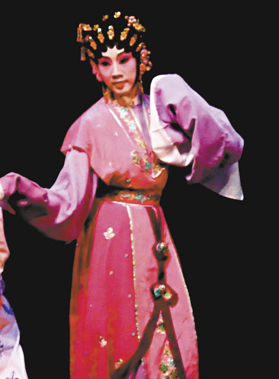 ◆瓊花女自小熱愛粵劇，近年以新秀身份多作演出。
