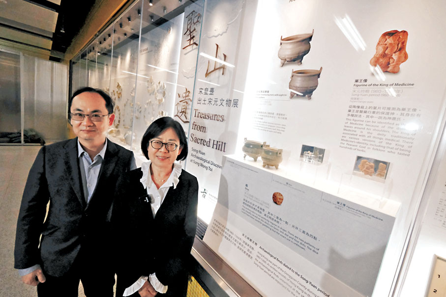 ◆左起：李偉文、蕭麗娟　香港文匯報記者涂穴  攝