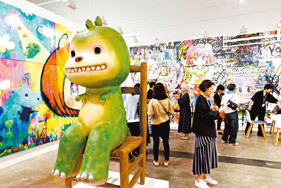 ◆日本街頭藝術也很受觀眾歡迎。 黃依江  攝