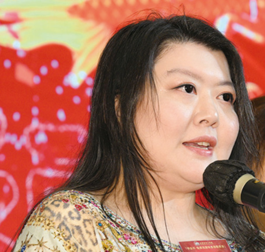 ◆ 向均羚致辭。