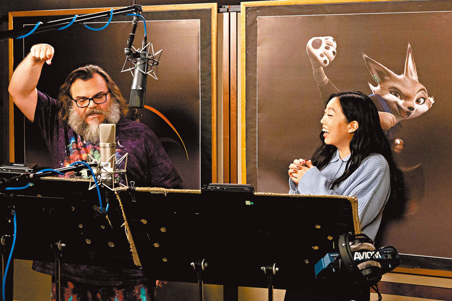 ◆積伯克聲演阿寶，奧卡菲娜聲演小真。