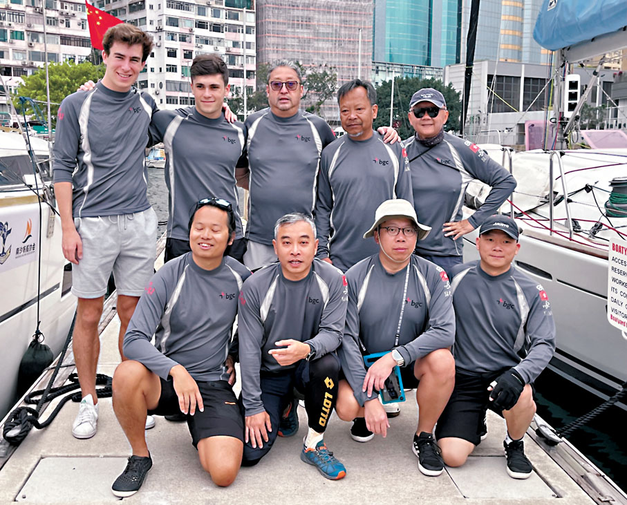 ◆陳維澤（後排左三）今年換船出賽。