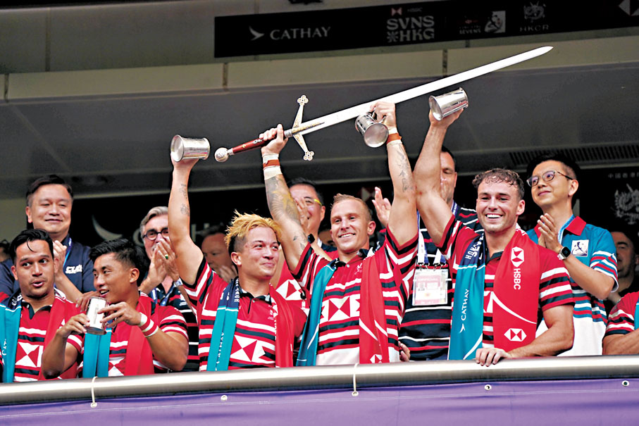 ◆港男隊贏得「銀劍賽」冠軍。 香港文匯報記者葉詩敏  攝
