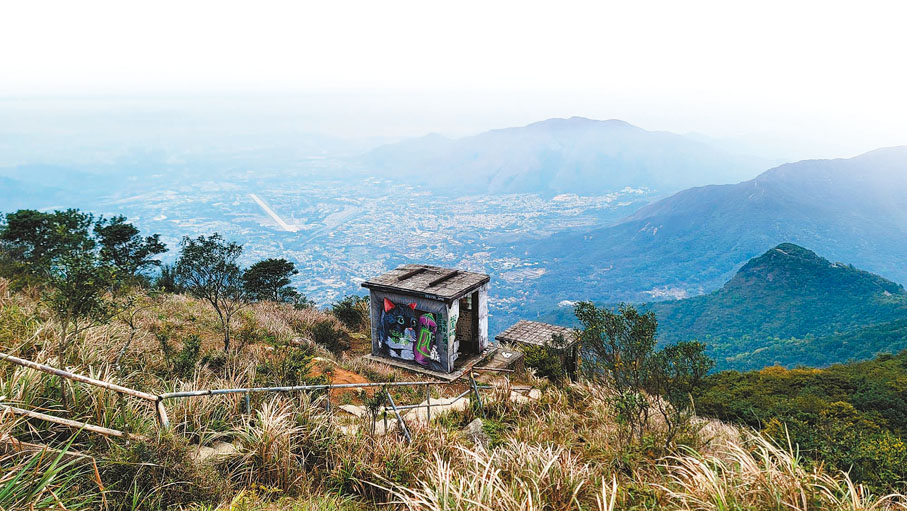 ◆大帽山山脊處的貓屋是打卡熱點。