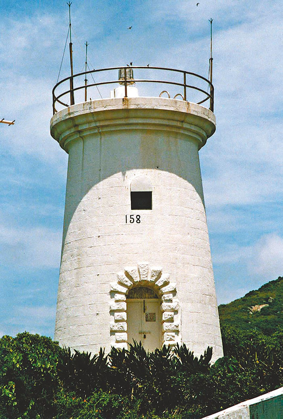 ◆鶴咀燈塔為法定古蹟。