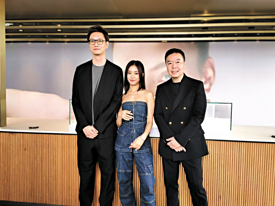 ◆(右至左)TFR創始人曾冠雄、歌手陳凱詠及品牌首席設計師Ray Cheng。