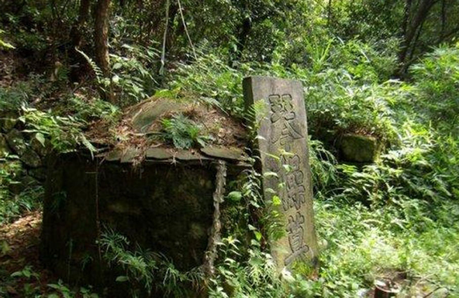 ◆ 杭州玲瓏山「琴操墓」碑。 網上圖片