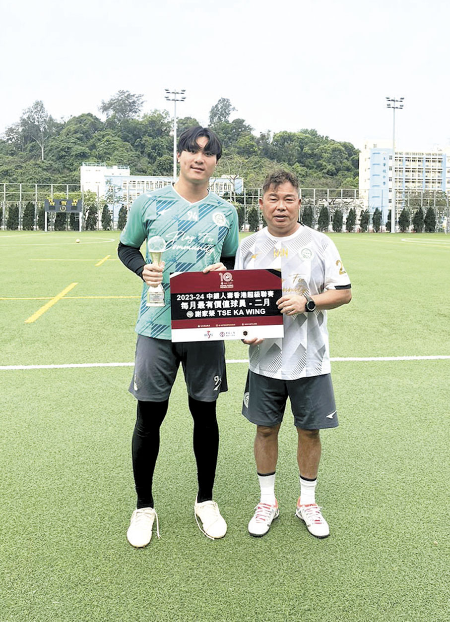 ◆謝家榮（左）繼去年10月後再度當選每月最佳球員。 香港文匯報記者郭正謙  攝