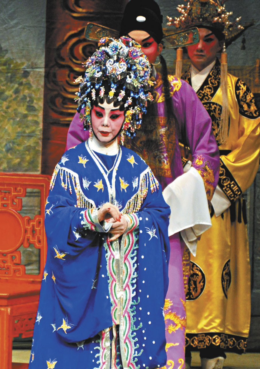 ◆高麗演出經驗豐富，演二幫花旦，會協助新進演員發揮。