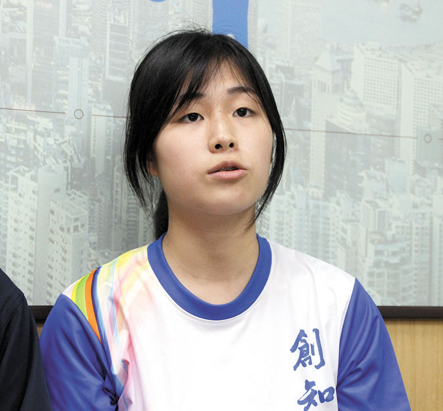 顏心妍：學習了解中華文化後，我會更加留意相關的新聞。例如，最近得知大英國博物館曾在歷史戰爭中掠奪中國歷史文物的事件，我會查閱相關的歷史典故，希望能為捍衛我們國家失落的文物發聲。	