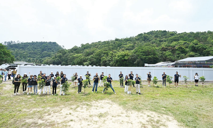 ◆ 「獅子林」植樹日栽種近10,000棵本地樹苗。