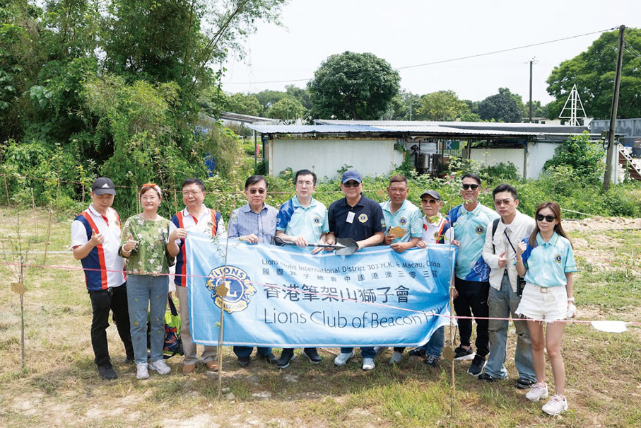 ◆ 張玉麟與筆架山獅子會代表合照。