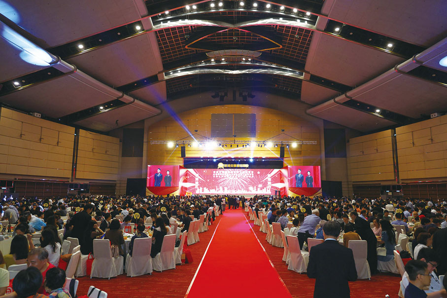 ◆ 現場宴開160多席，場面熱鬧。